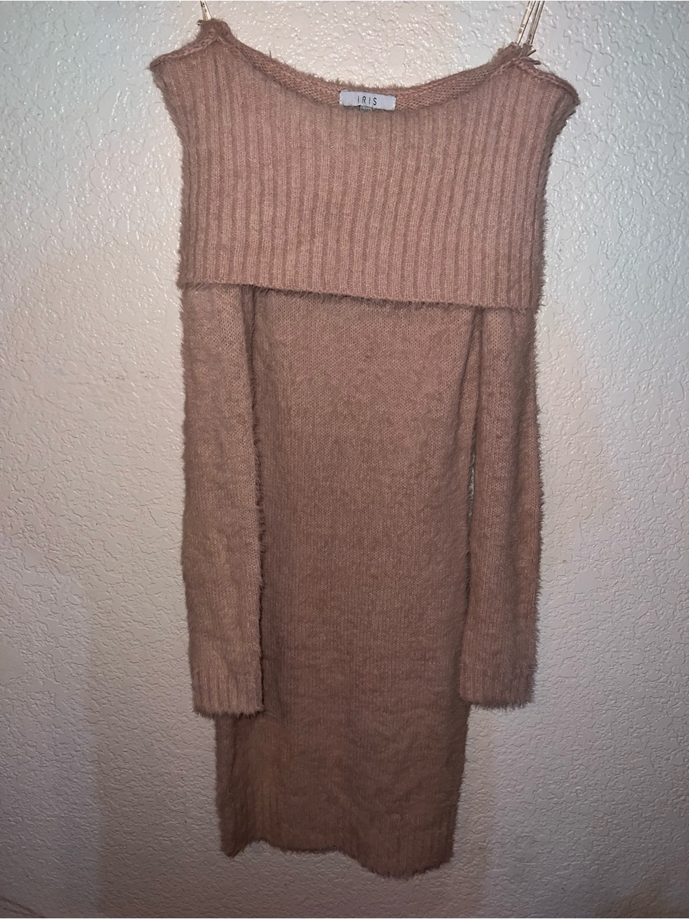 NWOT IRIS Off-Shoulder Knit Sweater Dress in Mauve Light Pink